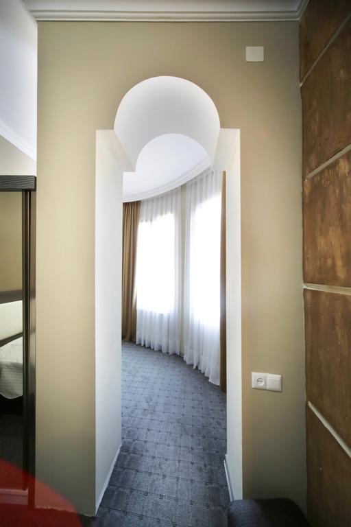 Discovery Hotel Κουτάισι Δωμάτιο φωτογραφία
