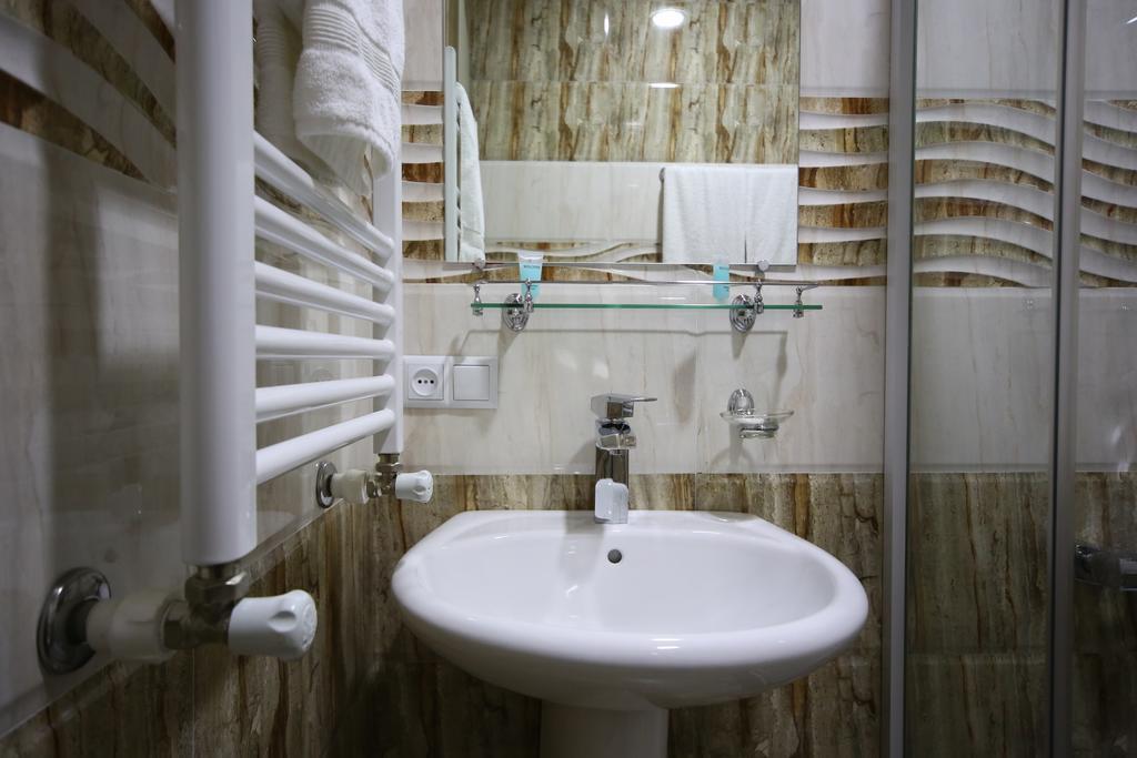 Discovery Hotel Κουτάισι Δωμάτιο φωτογραφία