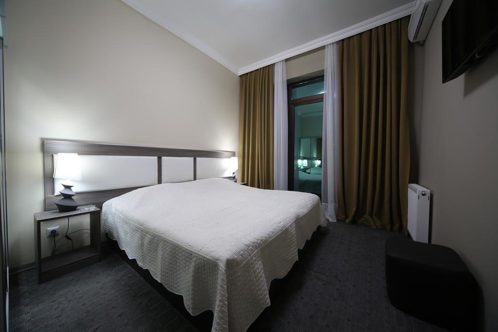Discovery Hotel Κουτάισι Δωμάτιο φωτογραφία